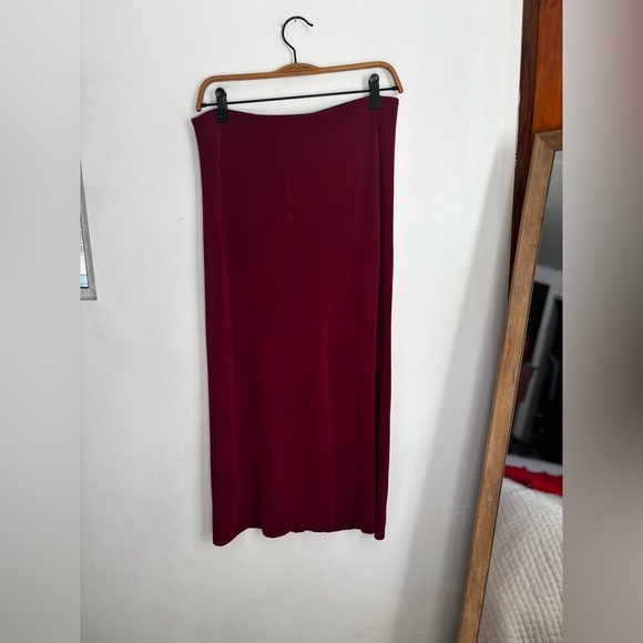 ARITZIA WILFRED | VESPA skirt in wine | size large - Picture 4 of 5